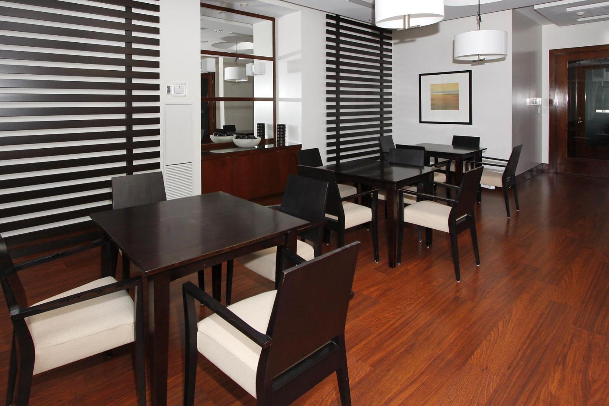 Platinum Suites Furnished Executive Suites Μισισάουγκα Εξωτερικό φωτογραφία